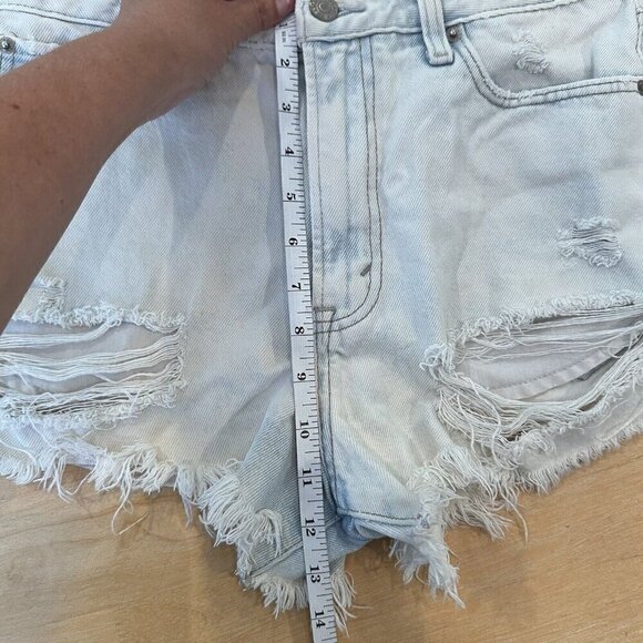 Abercrombie & Fitch Denim Shorts Womens Light Wash Annie High Rise Fringe Sz 27 - Picture 9 of 9